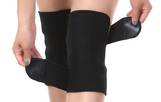 China Black Freely Adjusted Self Heating Knee Pad For Mountaineering Movement supplier